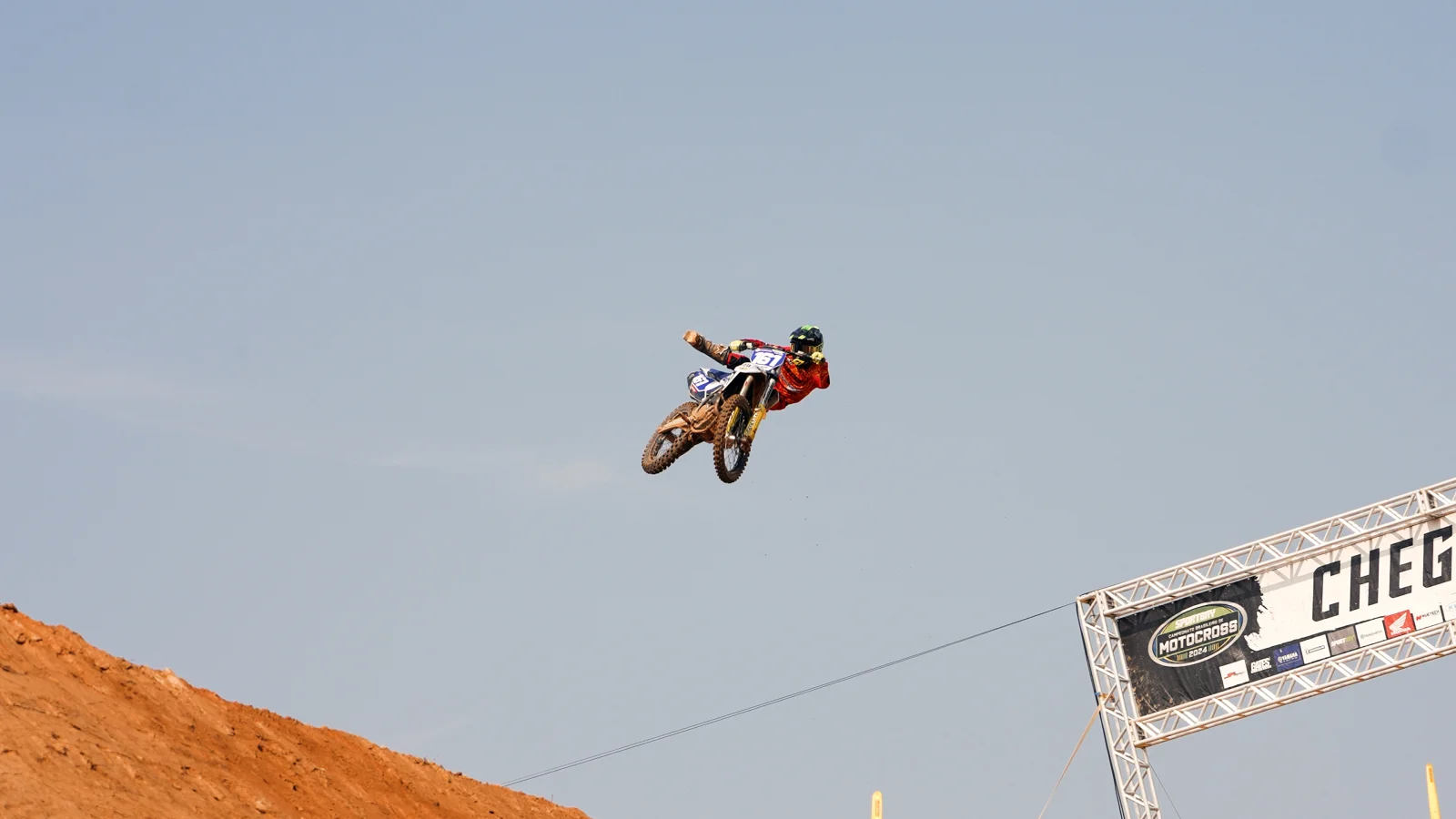 Imagem Pilotos Gaúchos Conquistam Destaque no Campeonato Brasileiro de Motocross