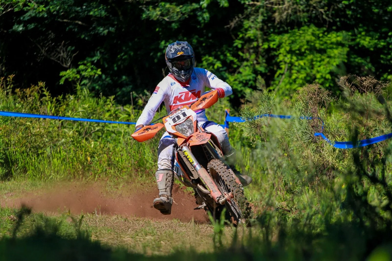 Imagem Gustavo Pellin brilha e é consagrado Campeão na Grande Final do Campeonato Gaúcho de Enduro KTM Sportbay em Progresso!