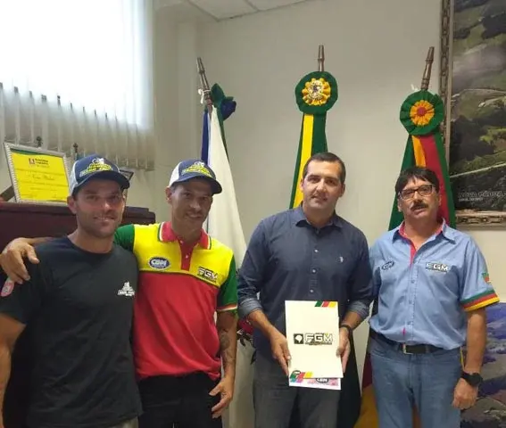 Imagem FGM FAZ VISITA AO PREFEITO DENOVA PADUA/RS