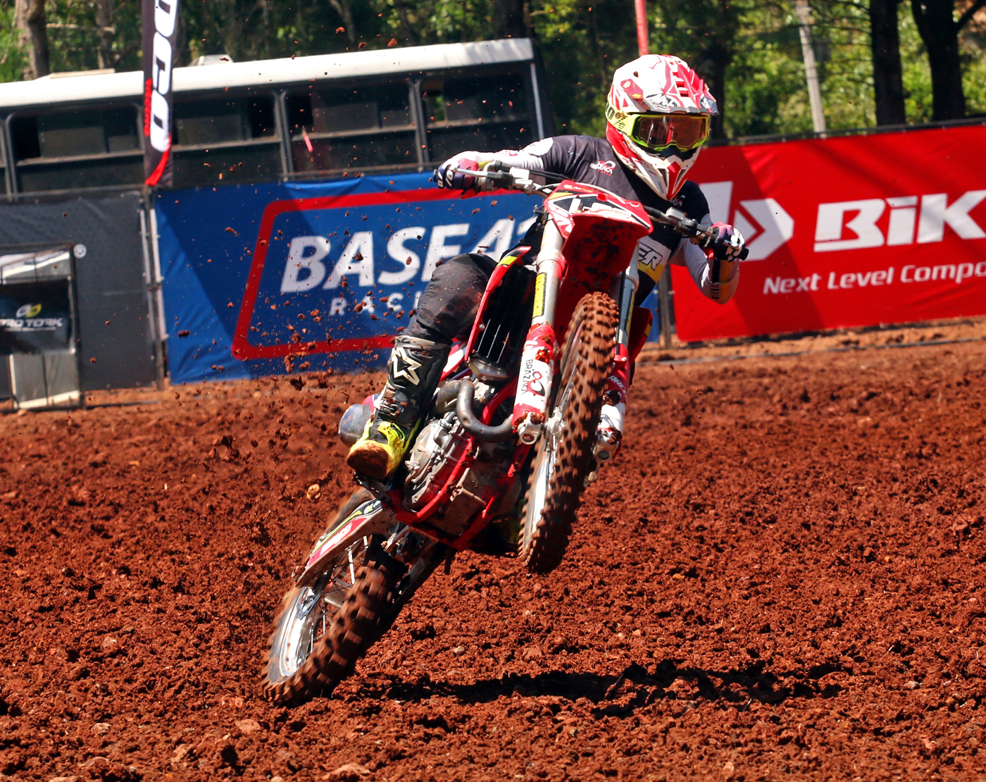 Inscrições abertas para a 3ª etapa do Campeonato Brasileiro de Motocross  2021 - Show Radical